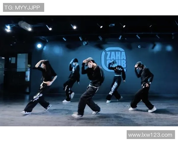 街舞热潮席卷杭州街舞队引领运动节奏的创新变革与发展 街舞热潮席卷杭州街舞队引领运动节奏的创新变革与发展